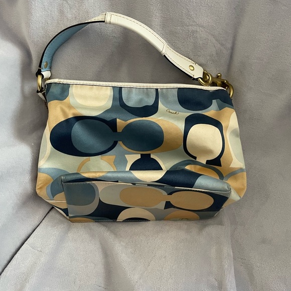 Coach Signature Scarf Print Hobo Bag L0726-11955 Blue Gold Tan White - Picture 2 of 2
